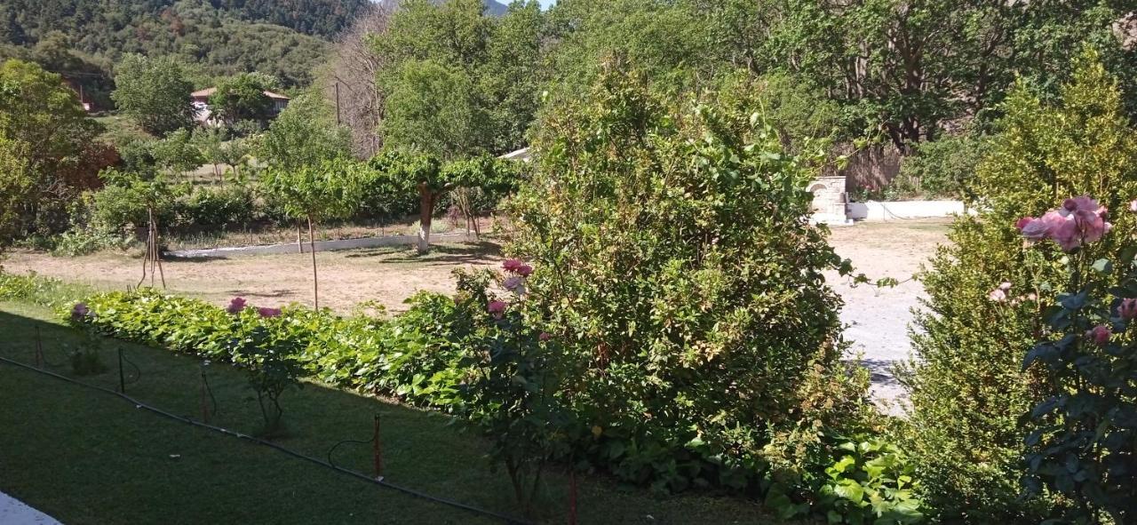 קלבריטה Guesthouse Eleftherios מראה חיצוני תמונה