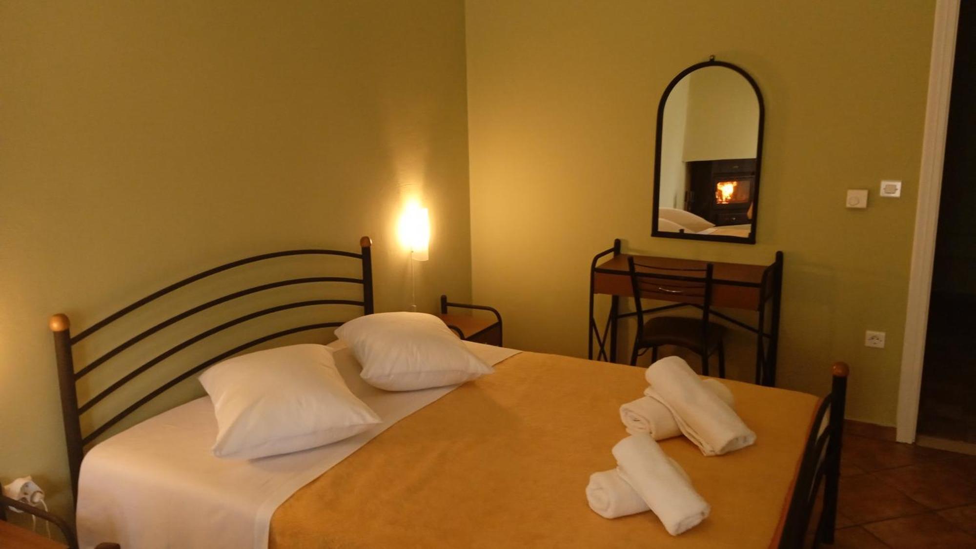 קלבריטה Guesthouse Eleftherios מראה חיצוני תמונה