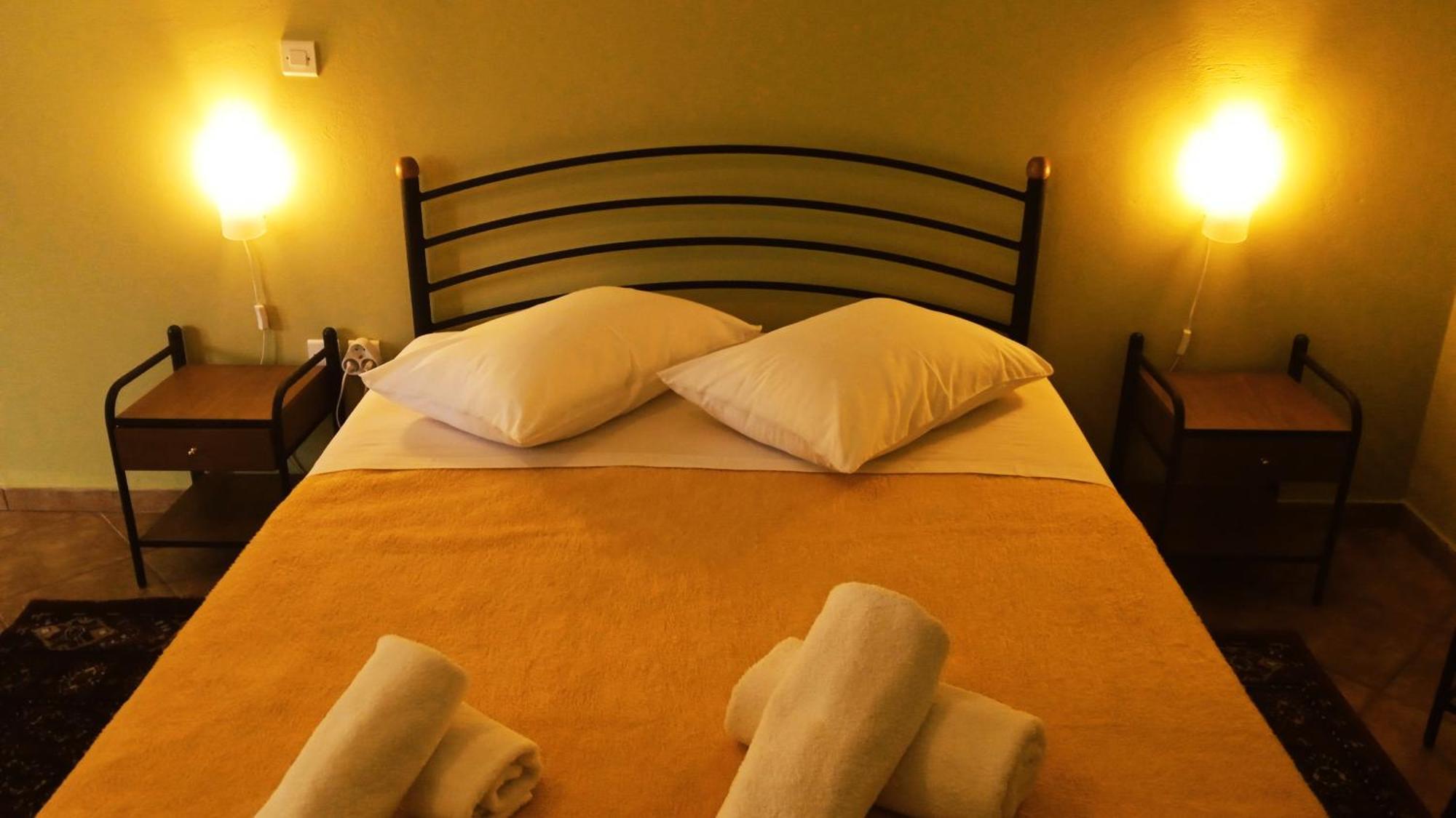 קלבריטה Guesthouse Eleftherios מראה חיצוני תמונה