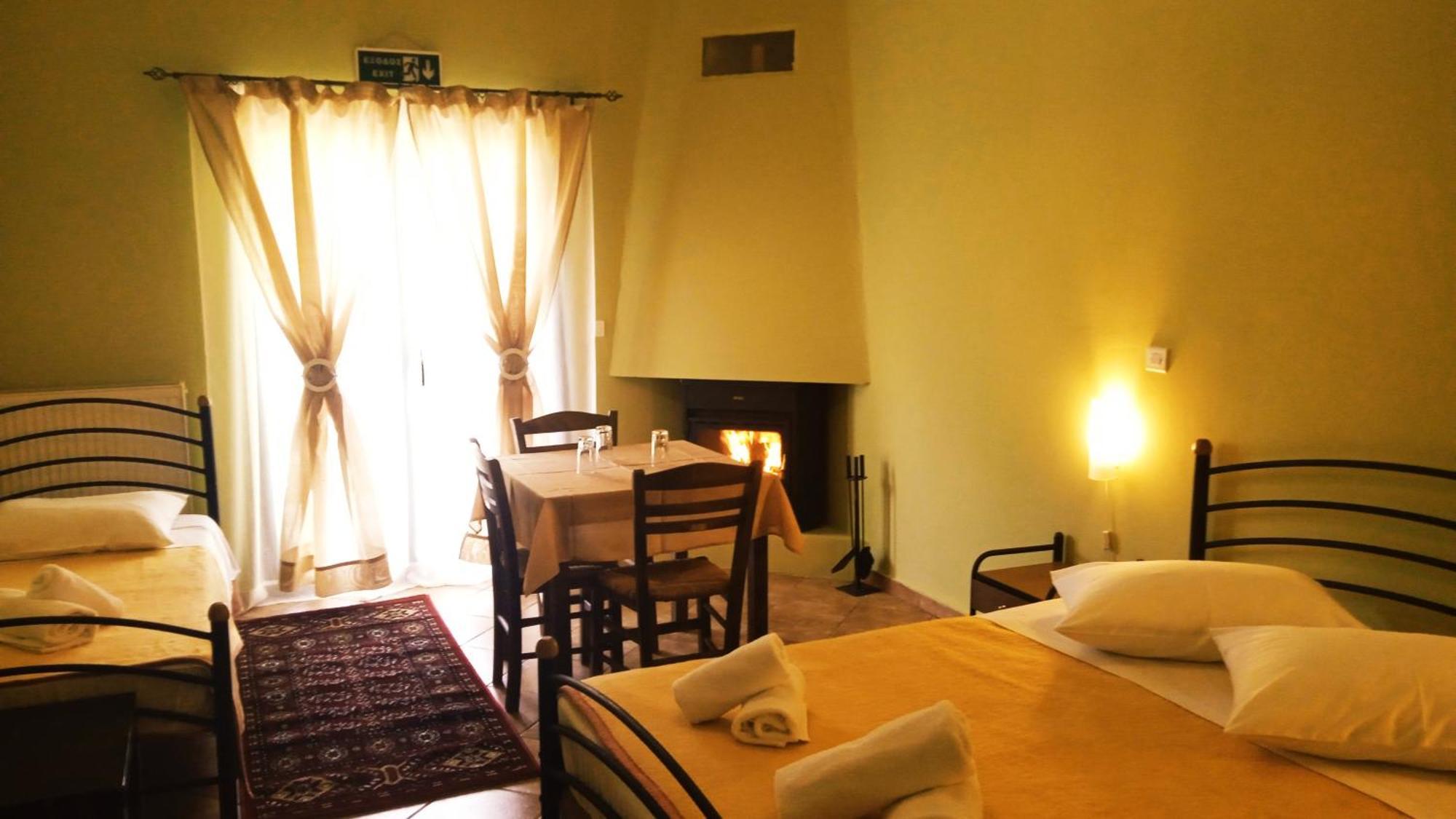 קלבריטה Guesthouse Eleftherios מראה חיצוני תמונה