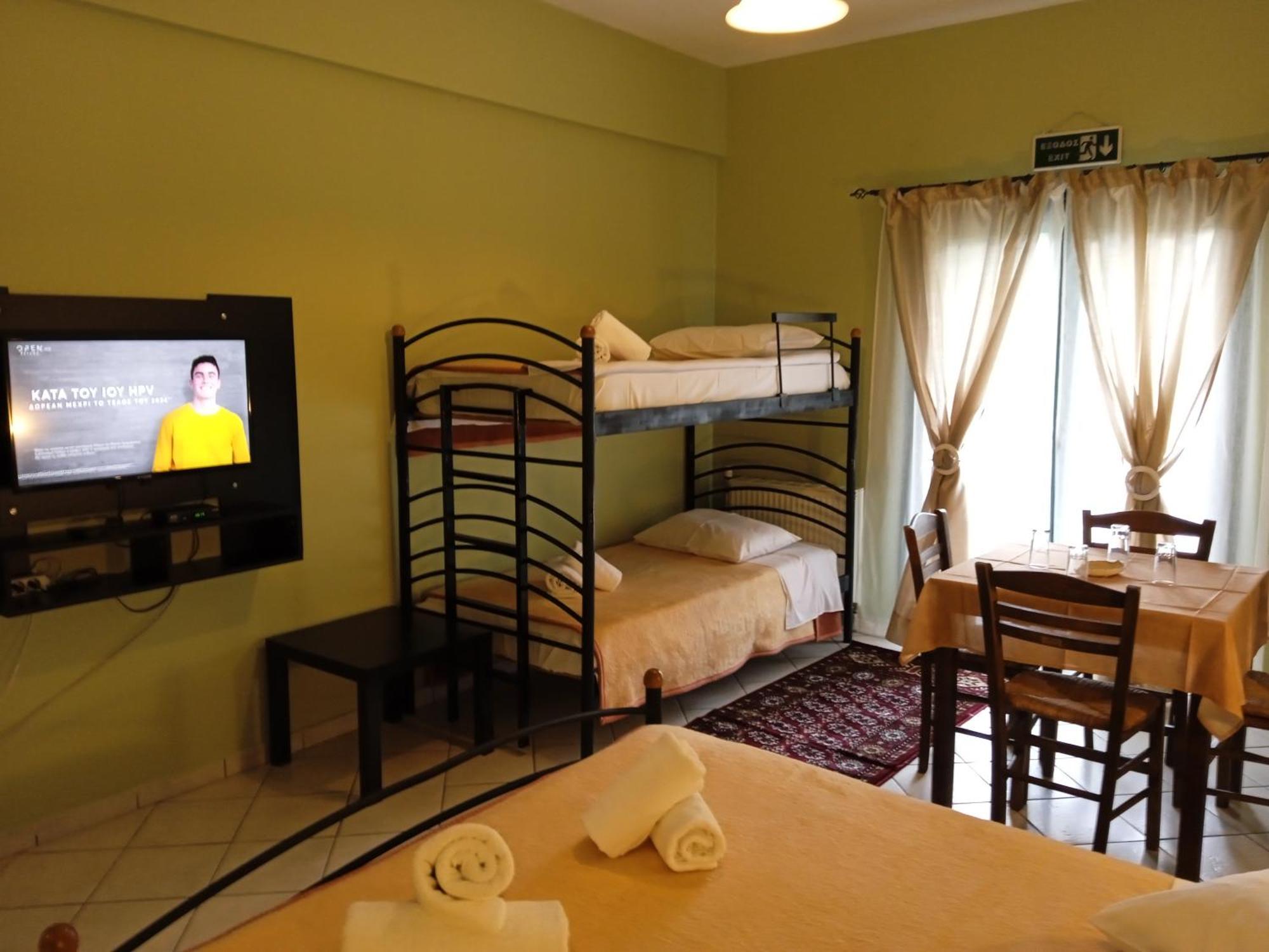 קלבריטה Guesthouse Eleftherios מראה חיצוני תמונה