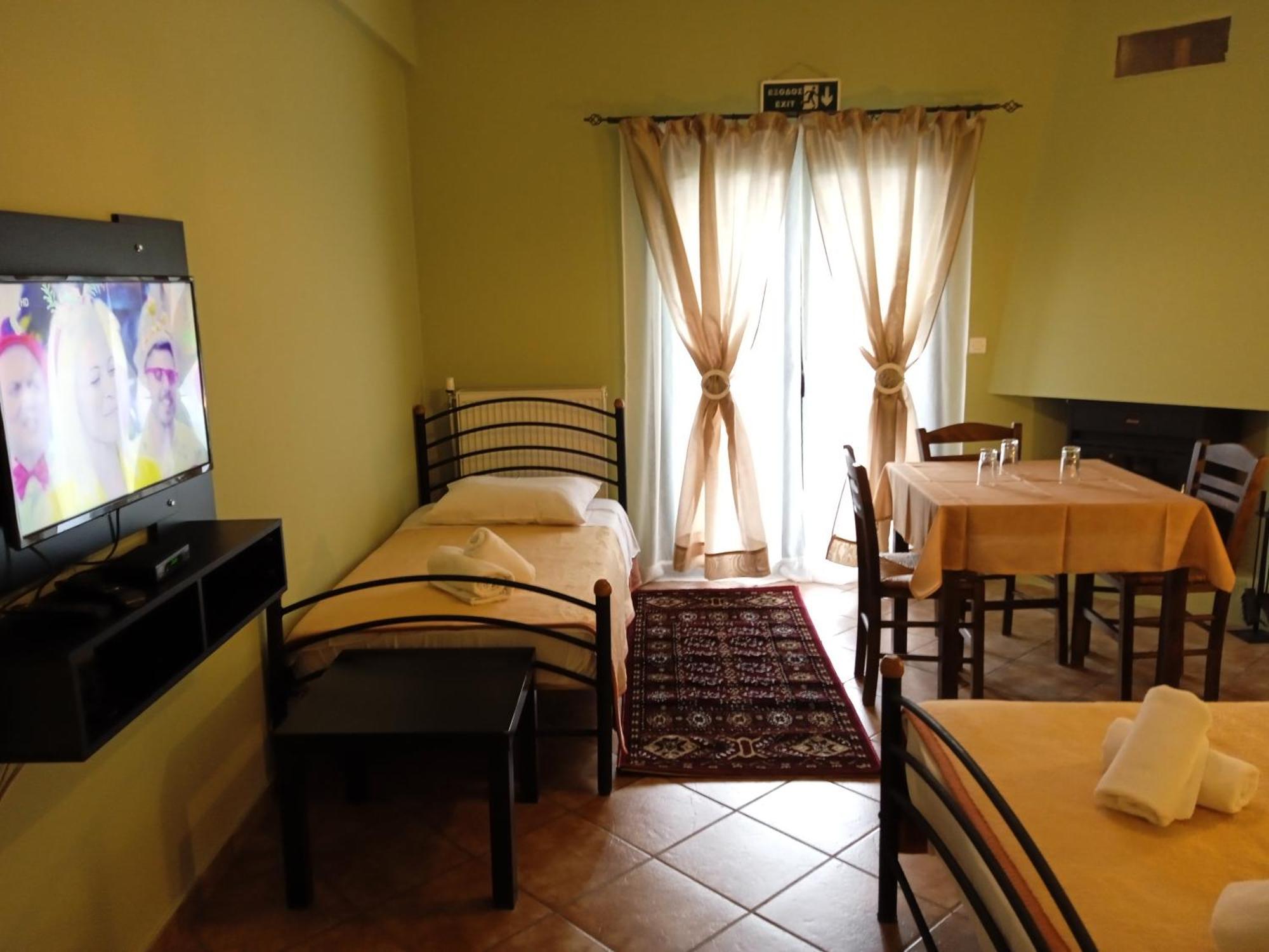 קלבריטה Guesthouse Eleftherios מראה חיצוני תמונה