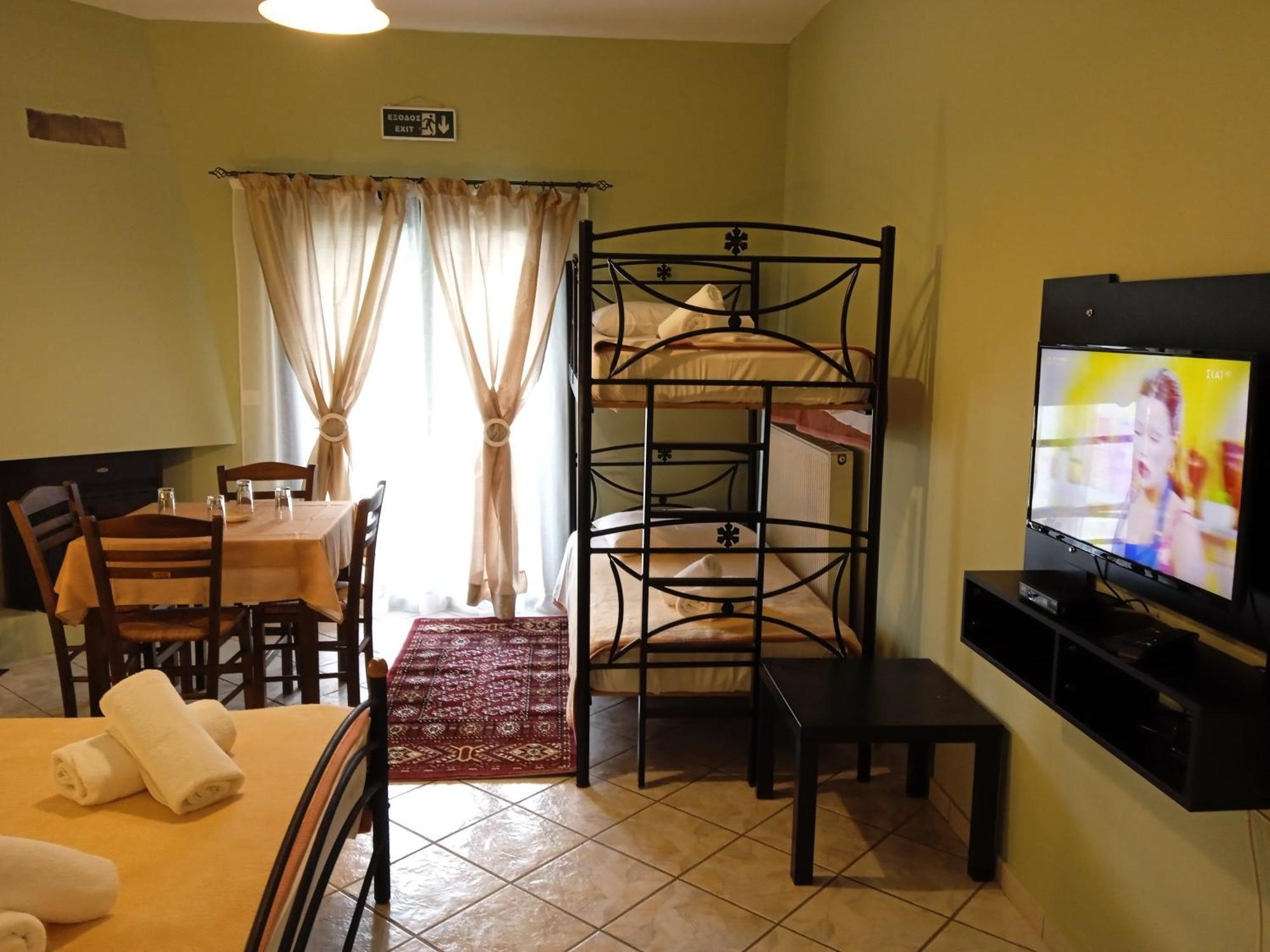 קלבריטה Guesthouse Eleftherios מראה חיצוני תמונה