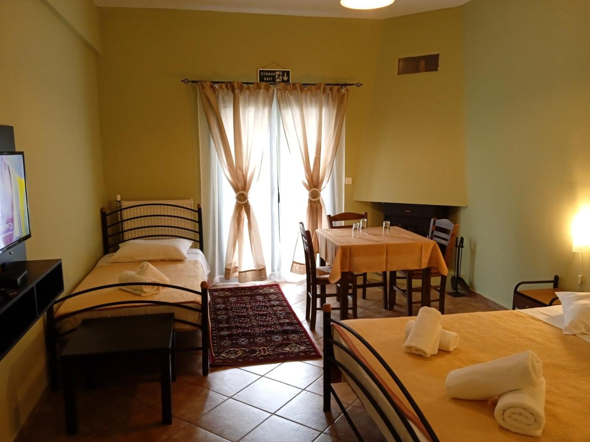 קלבריטה Guesthouse Eleftherios מראה חיצוני תמונה