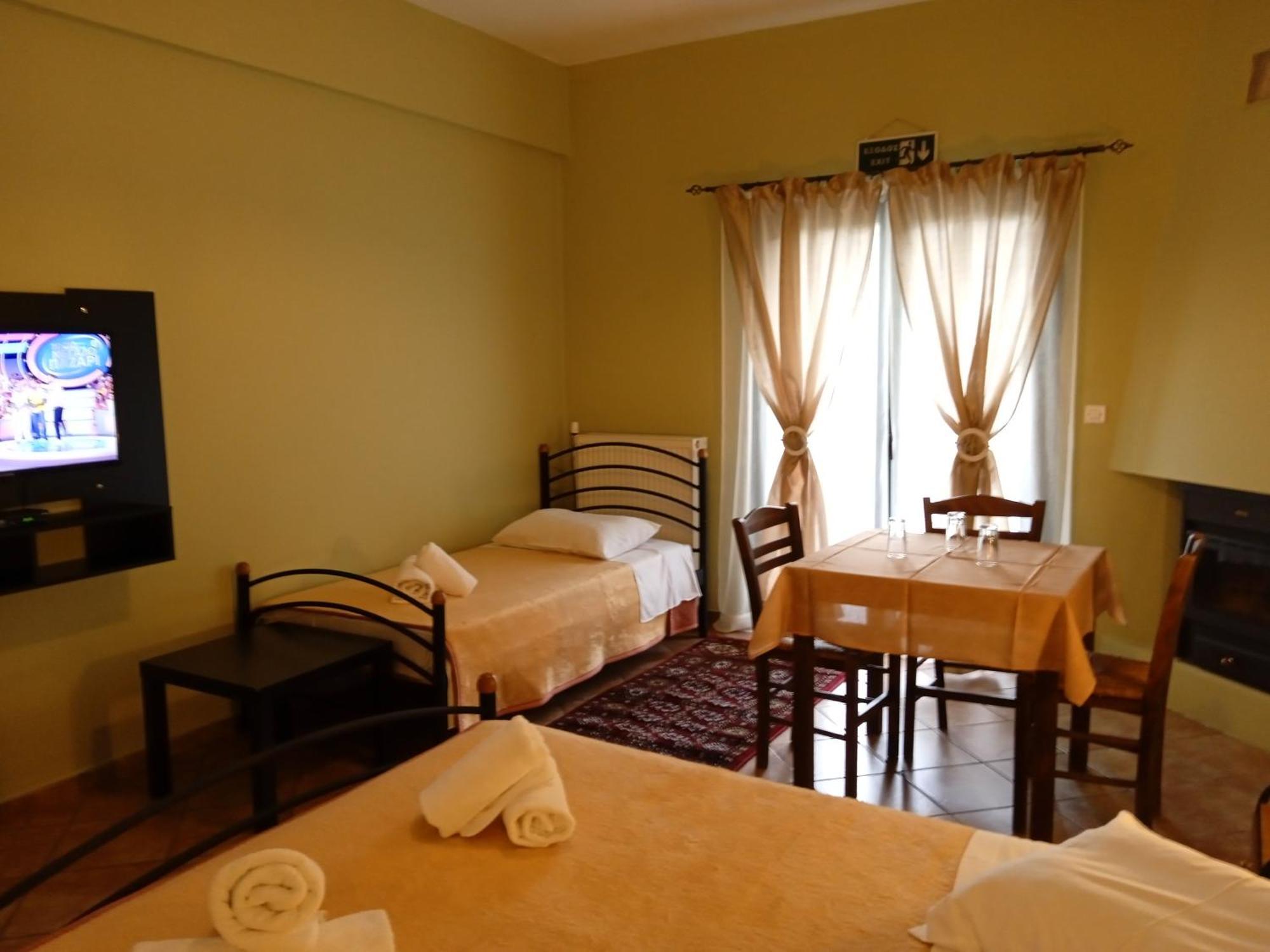 קלבריטה Guesthouse Eleftherios מראה חיצוני תמונה