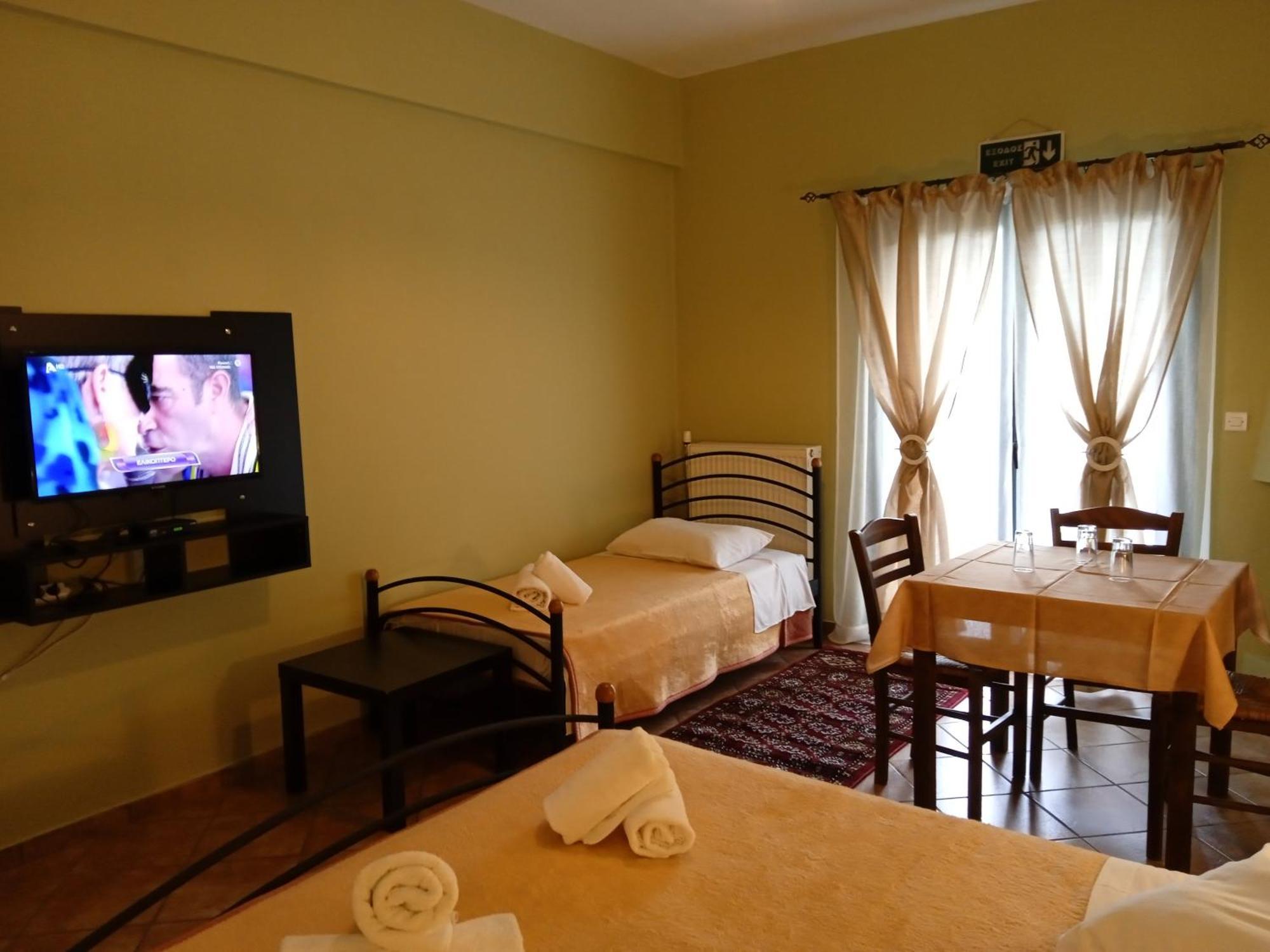 קלבריטה Guesthouse Eleftherios מראה חיצוני תמונה