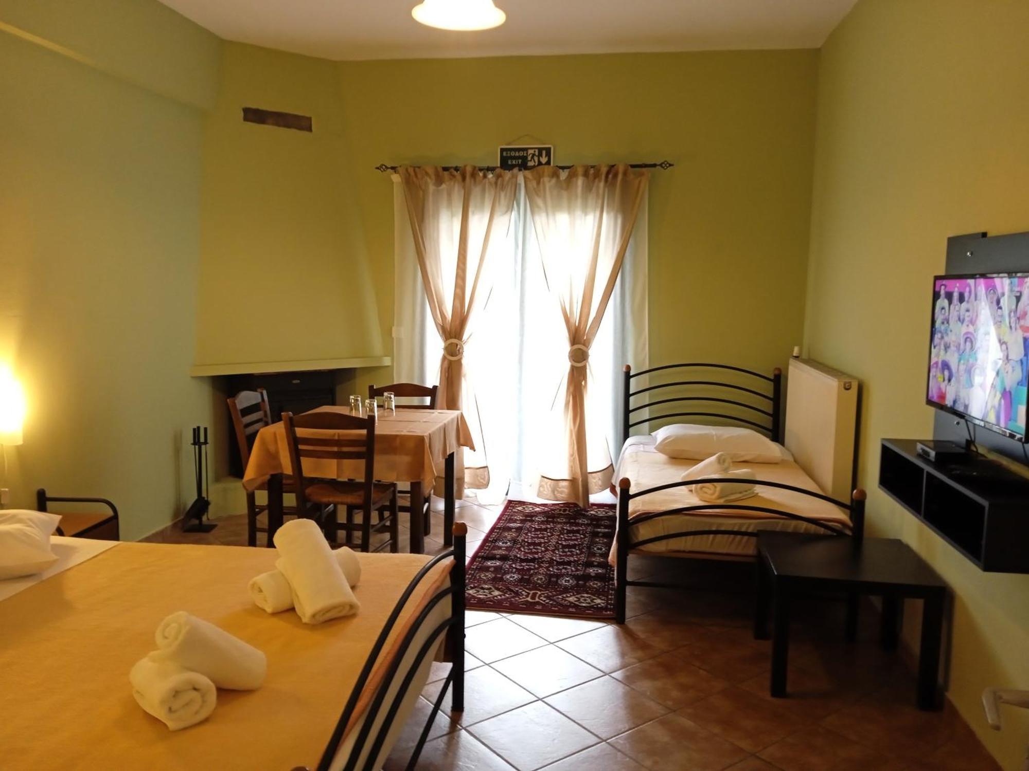 קלבריטה Guesthouse Eleftherios מראה חיצוני תמונה
