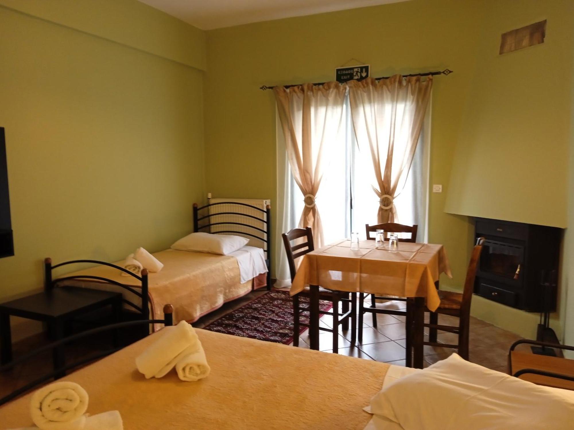 קלבריטה Guesthouse Eleftherios מראה חיצוני תמונה